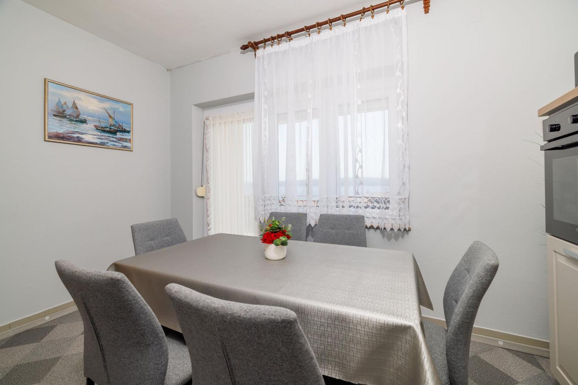 Apartments Melita Dramalj Exterior foto